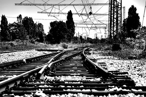 poduene station 2020.05 as graphic bw