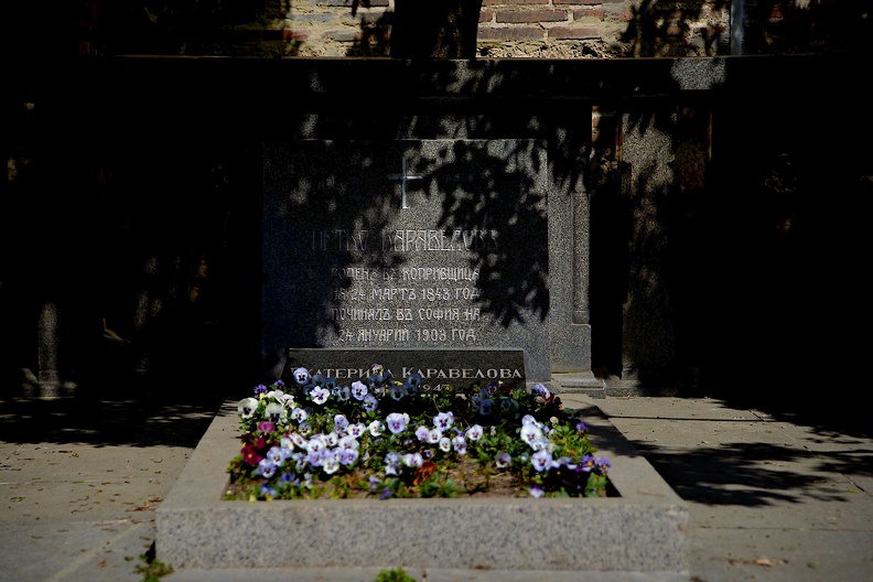 Karawelow's grave 2021.02_as.jpg
