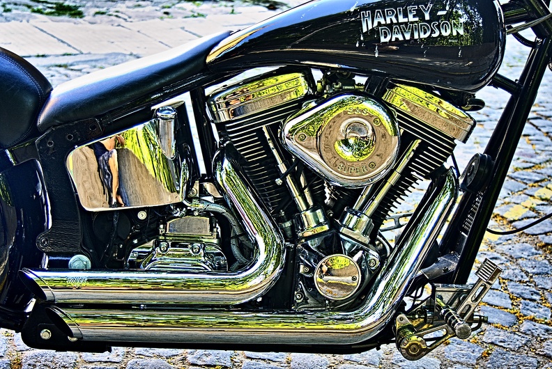 Harley Davidson 2015.04_rt.jpg