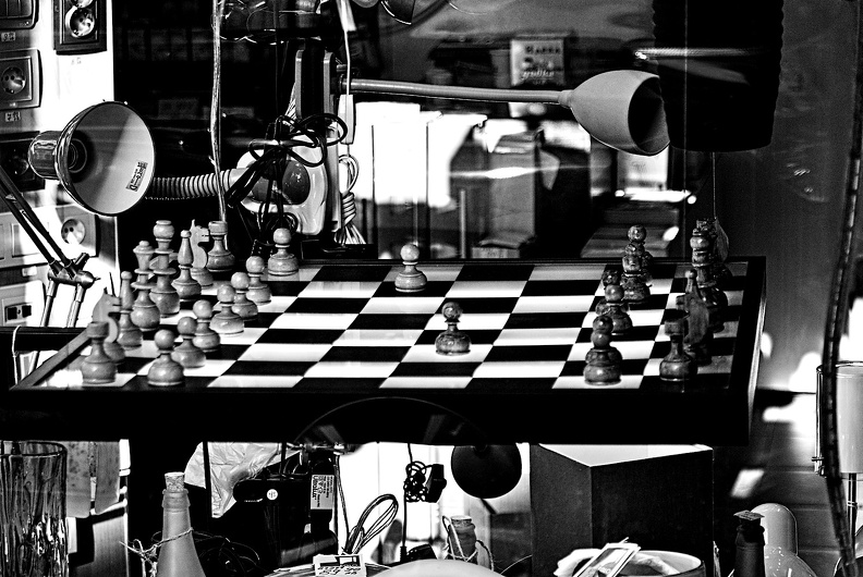 chessboard 2014.01_rt_bw.jpg