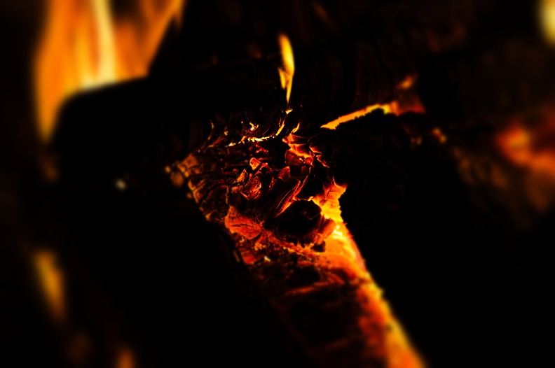 flames 2022.07_rt_blur.jpg