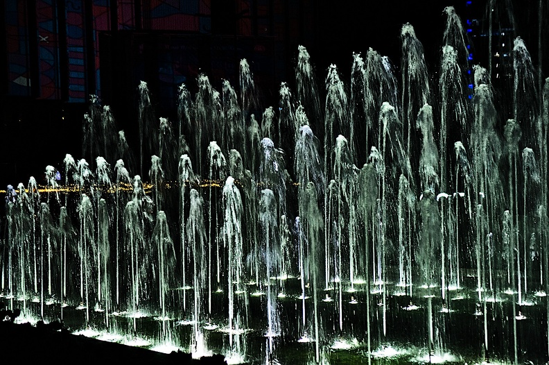NDK fountain 2022.10_rt.jpg