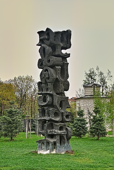 NDK sculpture.2018.01_rt.jpg