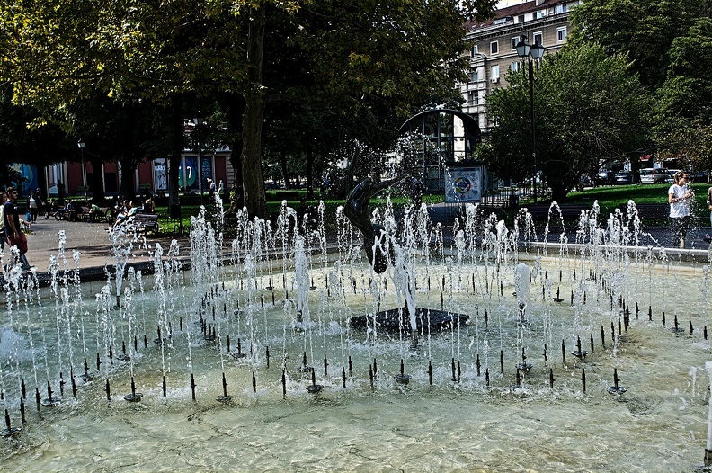 city garden fountain 2022.06_rt.jpg