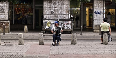 street.musician.garibaldi.square.2006.rt