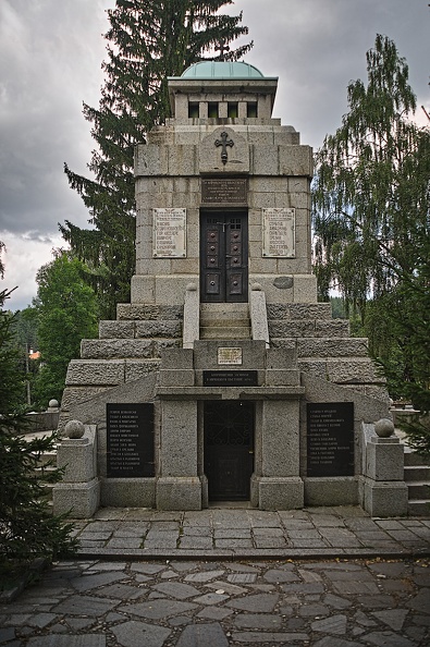 kopriwschtiza monument 2020.02_rt.jpg