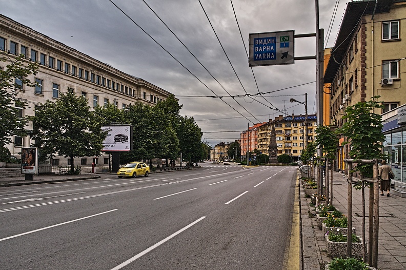 levsky.square.2010.002_rt.jpg