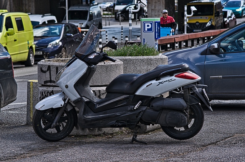 scooter 2023.01_rt.jpg
