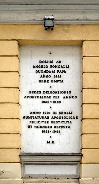 plaque Angelo Roncalli 2023.01_dt.jpg