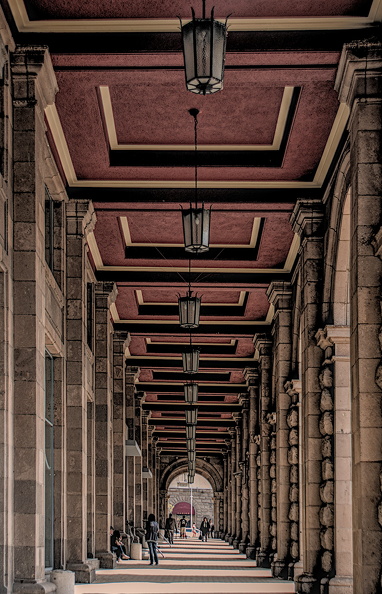 colonnade.2018.03_dt.jpg