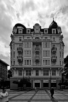 baron gendowich house 2025.01 dt bw